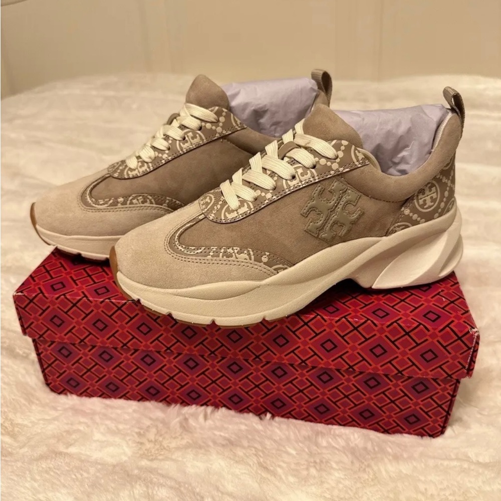 NIB Tory Burch Women Debossed Leather T Monogram Good Luck Trainer Sneakers 7.5